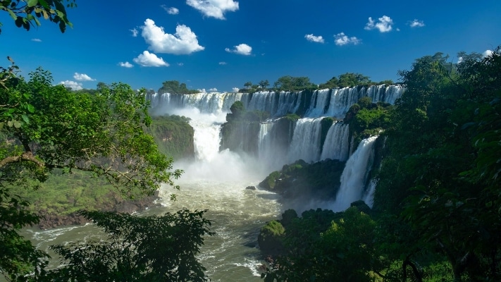 Flights from Buenos Aires to Puerto Iguazú